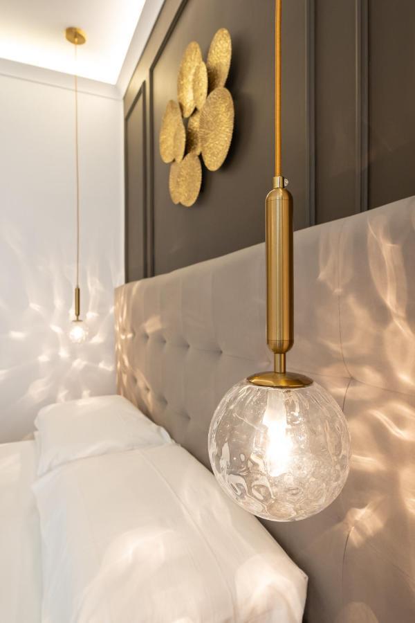 Toledo Relais Suites - By Pera Rooms Collection Napels Buitenkant foto